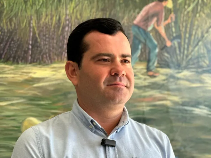 EM AJUSTES, AÇÚCAR OPERA COM ALTA FORTE NAS BOLSAS DE NY E LONDRES NESTA 2ª FEIRA