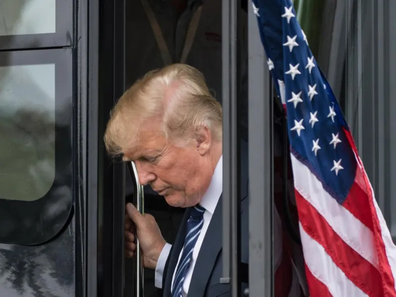 EM AJUSTES, AÇÚCAR OPERA COM ALTA FORTE NAS BOLSAS DE NY E LONDRES NESTA 2ª FEIRA