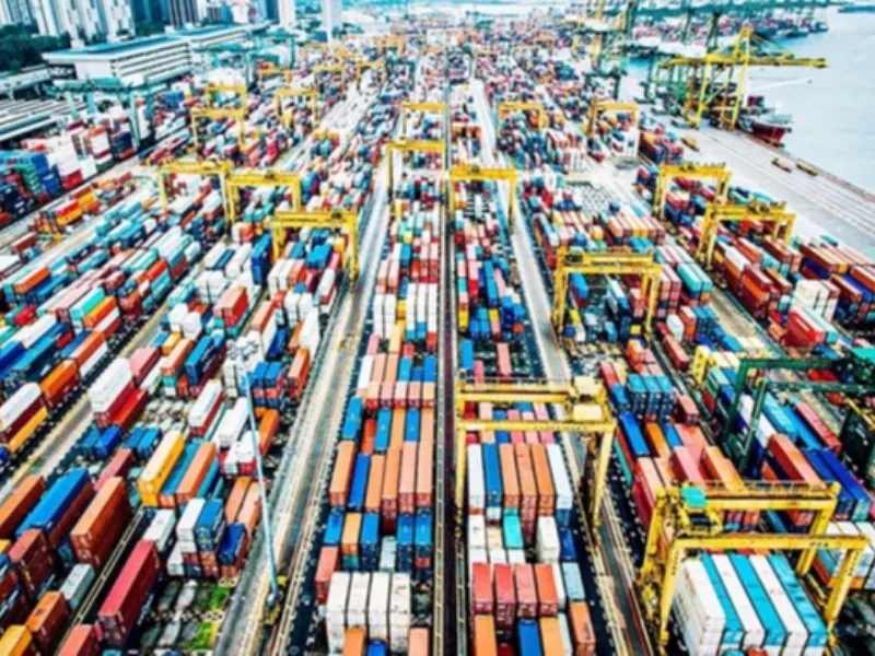 EM AJUSTES, AÇÚCAR OPERA COM ALTA FORTE NAS BOLSAS DE NY E LONDRES NESTA 2ª FEIRA