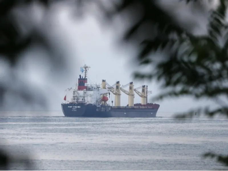 EM AJUSTES, AÇÚCAR OPERA COM ALTA FORTE NAS BOLSAS DE NY E LONDRES NESTA 2ª FEIRA