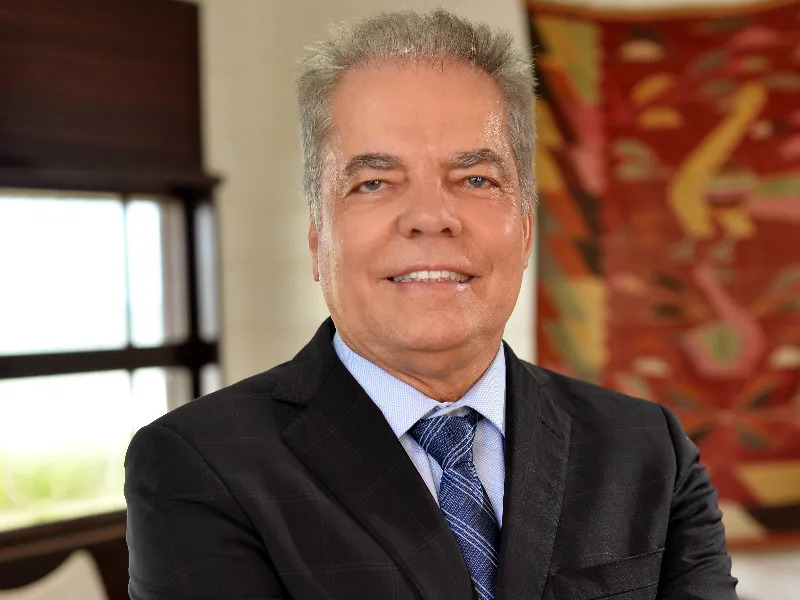 EM AJUSTES, AÇÚCAR OPERA COM ALTA FORTE NAS BOLSAS DE NY E LONDRES NESTA 2ª FEIRA