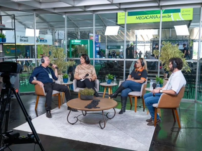 EM AJUSTES, AÇÚCAR OPERA COM ALTA FORTE NAS BOLSAS DE NY E LONDRES NESTA 2ª FEIRA