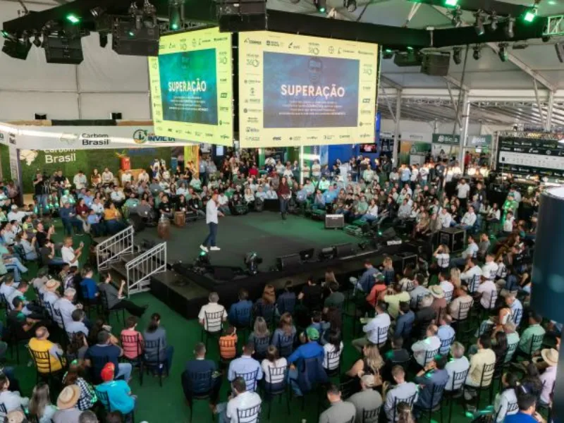 EM AJUSTES, AÇÚCAR OPERA COM ALTA FORTE NAS BOLSAS DE NY E LONDRES NESTA 2ª FEIRA