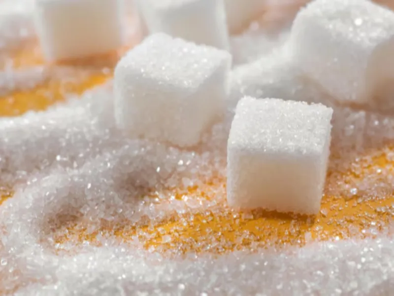 EM AJUSTES, AÇÚCAR OPERA COM ALTA FORTE NAS BOLSAS DE NY E LONDRES NESTA 2ª FEIRA