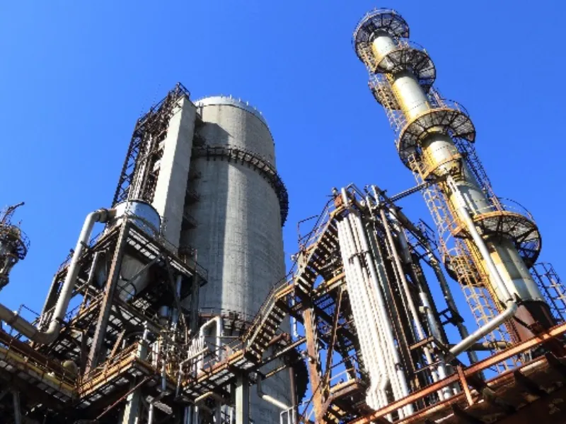 EM AJUSTES, AÇÚCAR OPERA COM ALTA FORTE NAS BOLSAS DE NY E LONDRES NESTA 2ª FEIRA