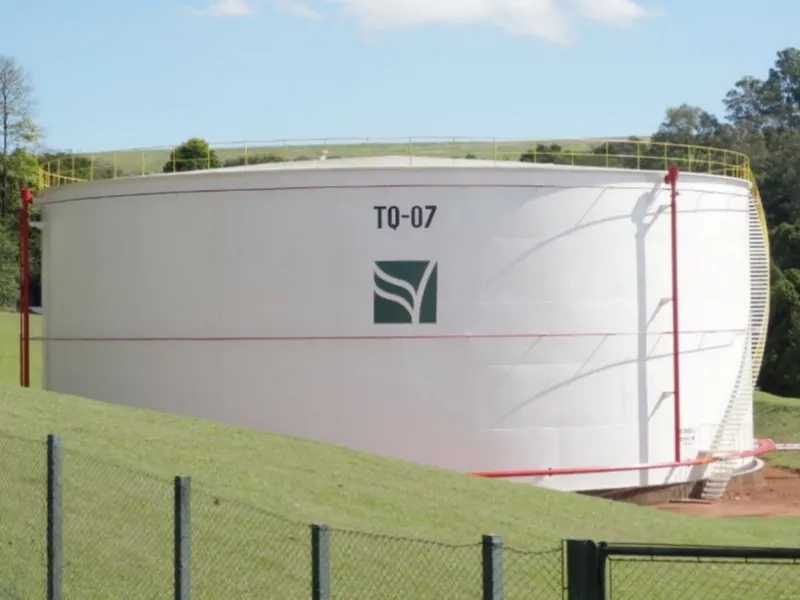 EM AJUSTES, AÇÚCAR OPERA COM ALTA FORTE NAS BOLSAS DE NY E LONDRES NESTA 2ª FEIRA