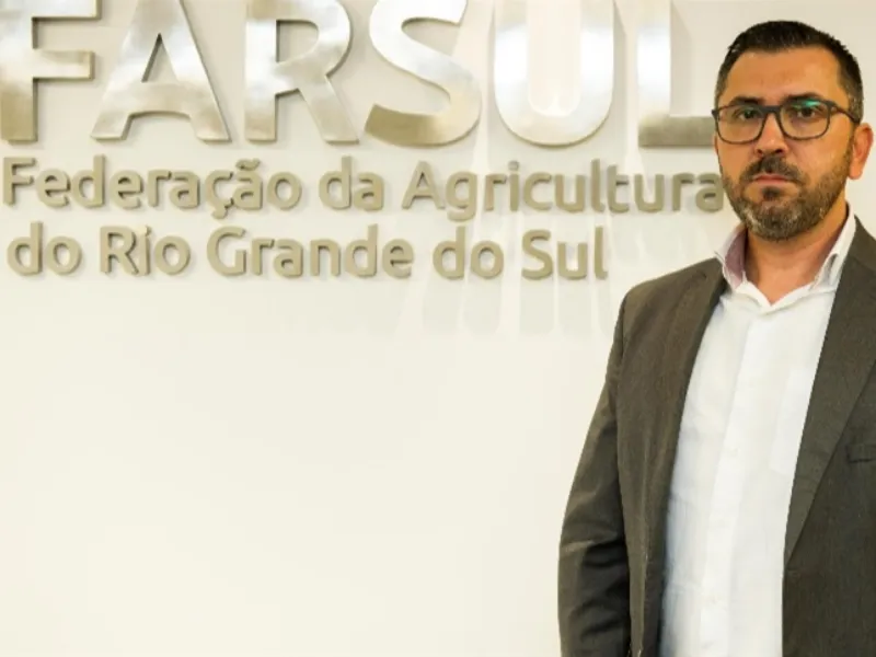 EM AJUSTES, AÇÚCAR OPERA COM ALTA FORTE NAS BOLSAS DE NY E LONDRES NESTA 2ª FEIRA