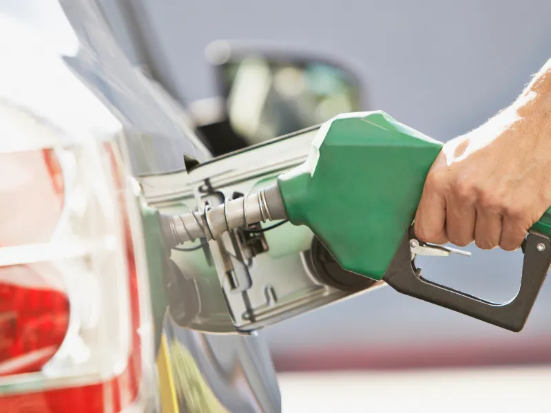 EM AJUSTES, AÇÚCAR OPERA COM ALTA FORTE NAS BOLSAS DE NY E LONDRES NESTA 2ª FEIRA