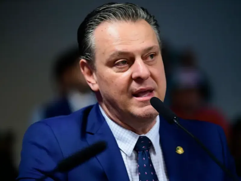 EM AJUSTES, AÇÚCAR OPERA COM ALTA FORTE NAS BOLSAS DE NY E LONDRES NESTA 2ª FEIRA