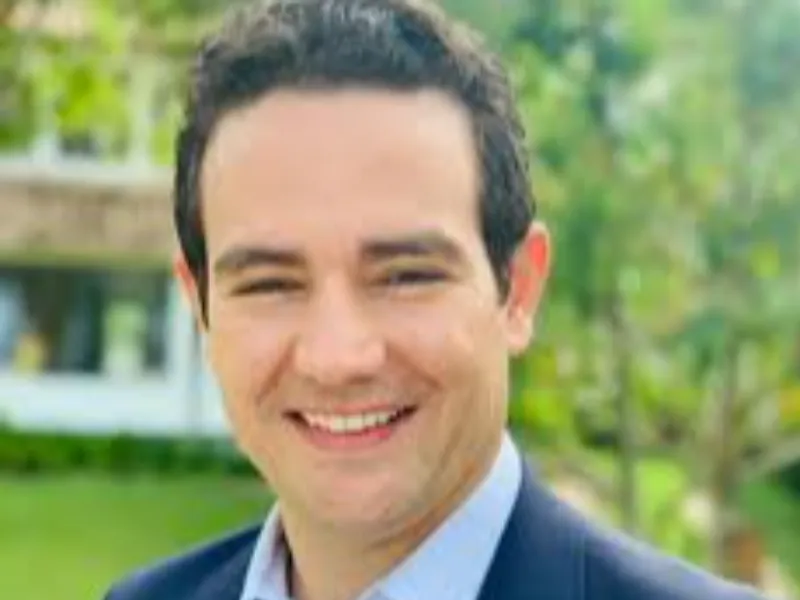 EM AJUSTES, AÇÚCAR OPERA COM ALTA FORTE NAS BOLSAS DE NY E LONDRES NESTA 2ª FEIRA