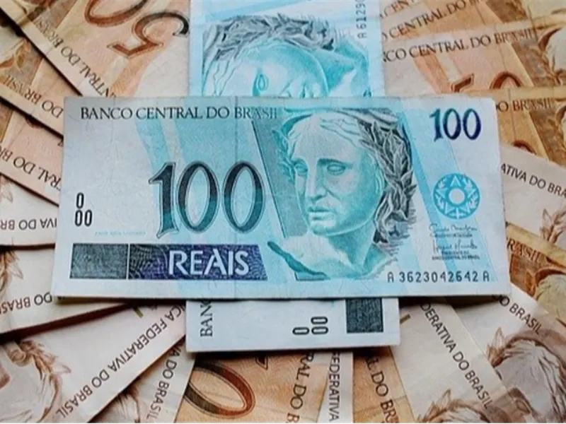 EM AJUSTES, AÇÚCAR OPERA COM ALTA FORTE NAS BOLSAS DE NY E LONDRES NESTA 2ª FEIRA